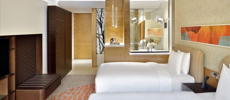 Фото отеля Crowne Plaza Dubai Marina