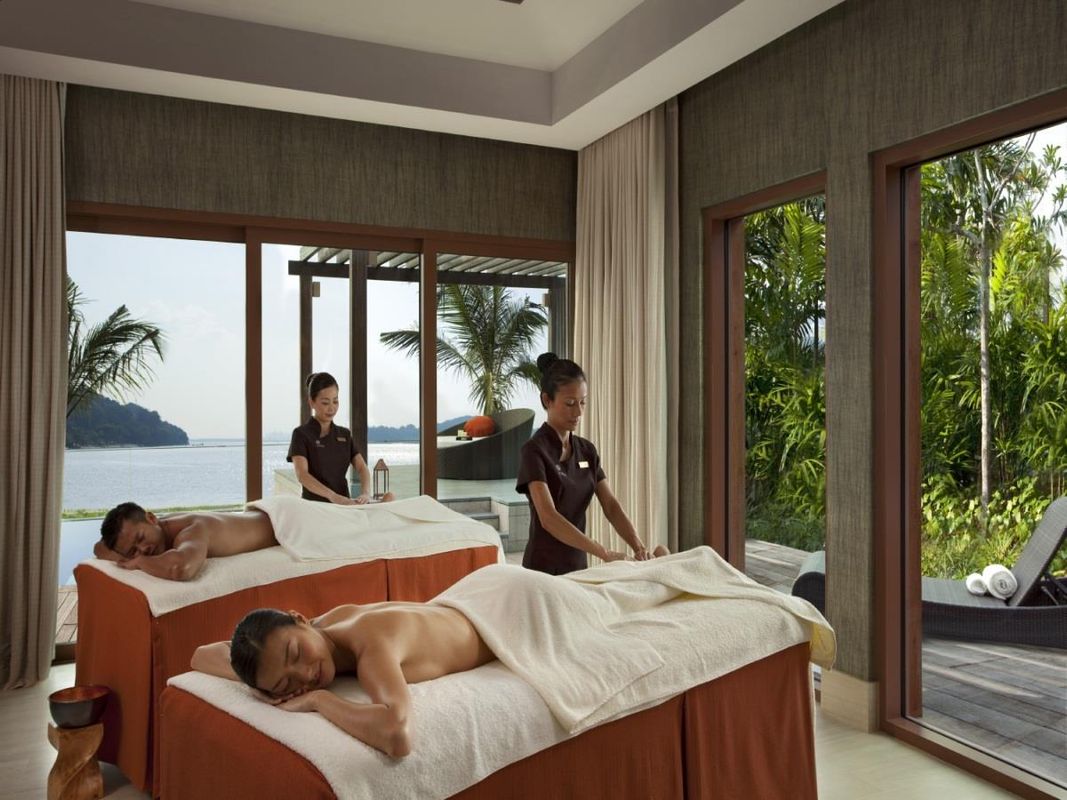 Resorts World Sentosa - Beach Villas фото 4