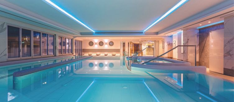 Фото отеля Crowne Plaza Limassol