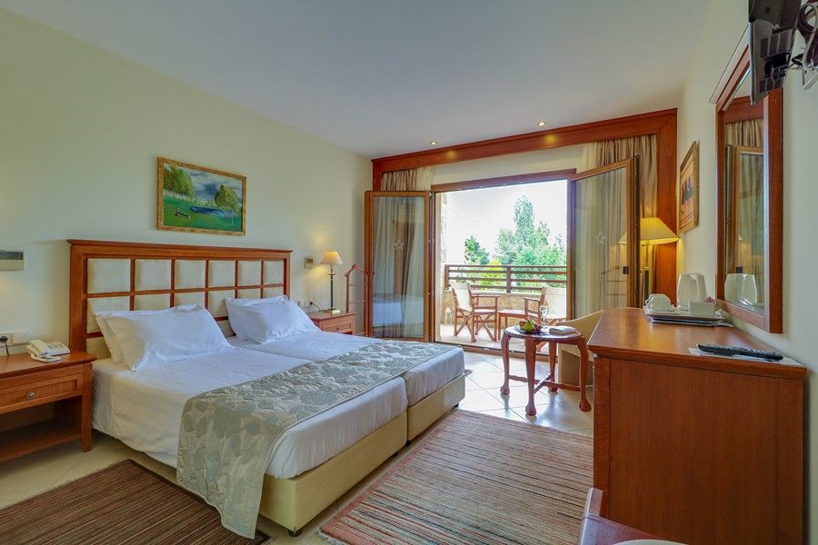 Aegean Melathron Thalasso Spa Hotel фото 4