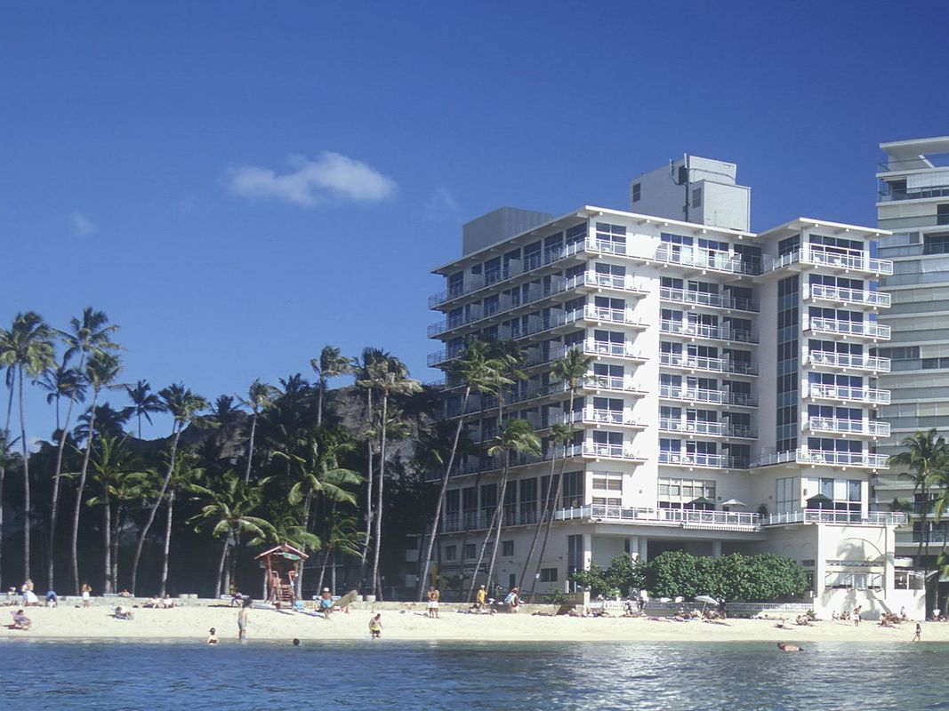 The New Otani Kaimana Beach Hotel фото 21