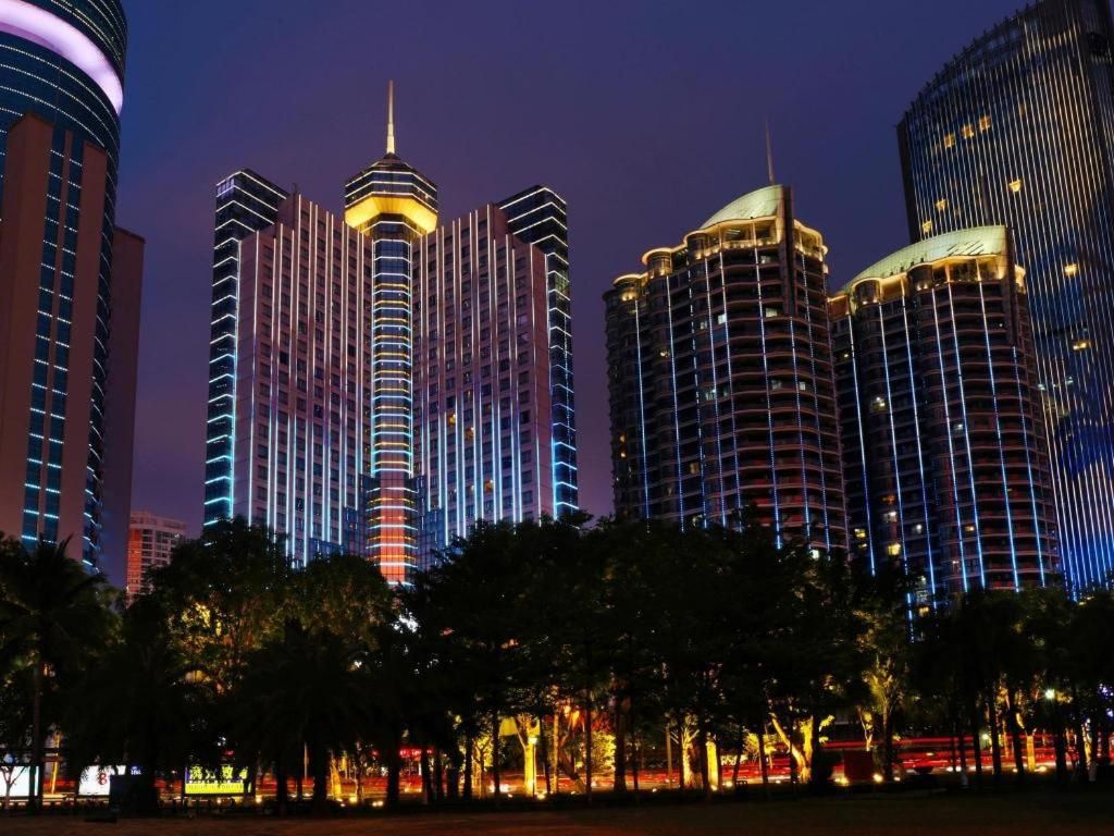 BaoHua Harbour View Hotel фото 44