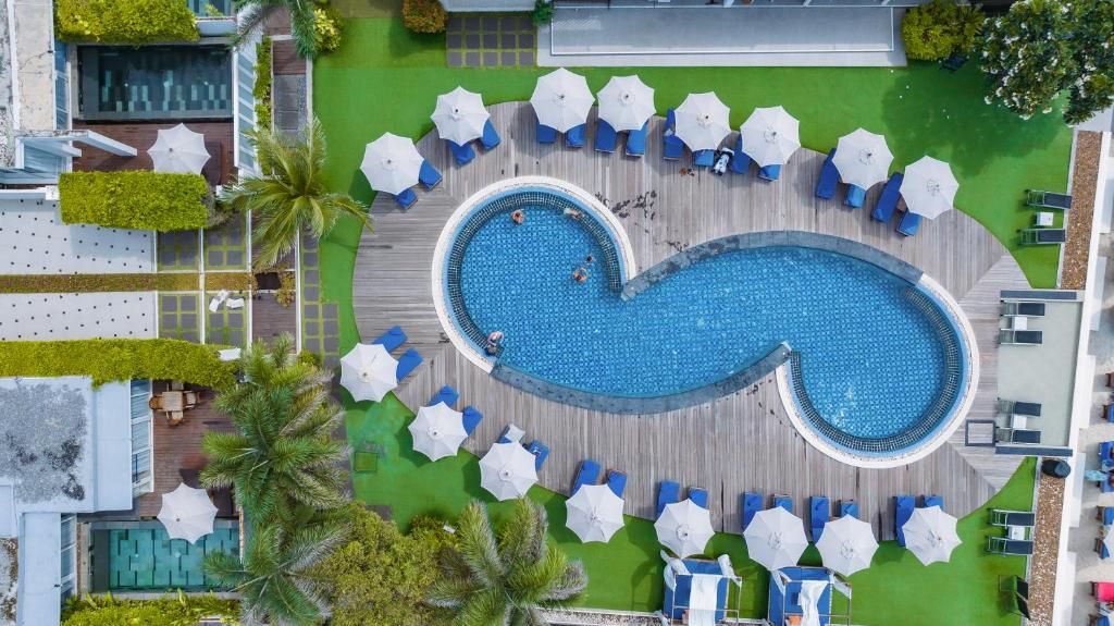 KC Beach Club & Pool Villas фото 16