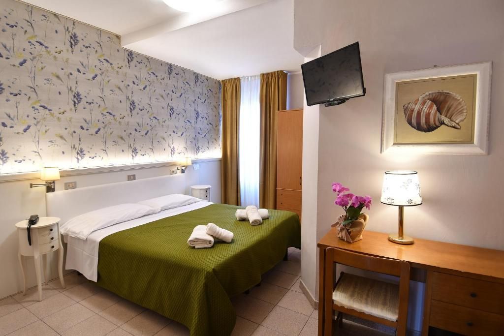 Hotel Innocenti фото 8