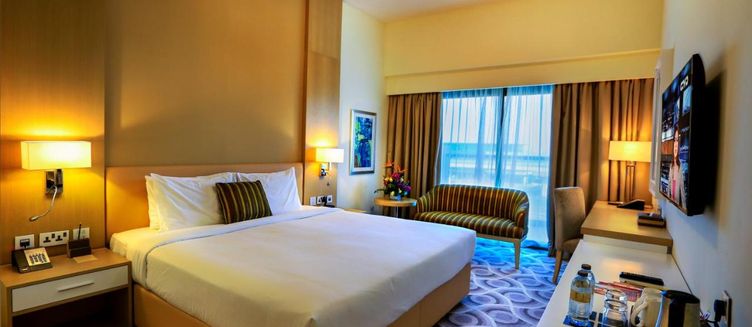 Фото отеля Metropolitan Hotel Dubai