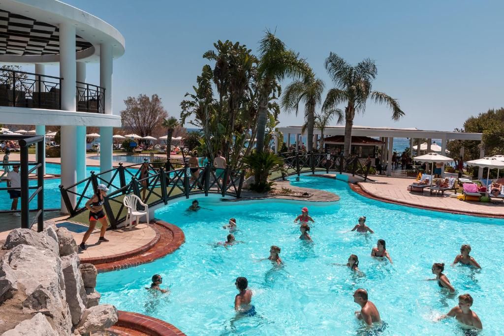 Calypso Beach Hotel фото 23