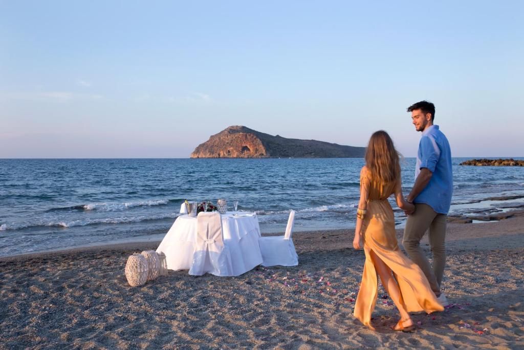 Thalassa Beach Resort & Spa (Adults Only) фото 18