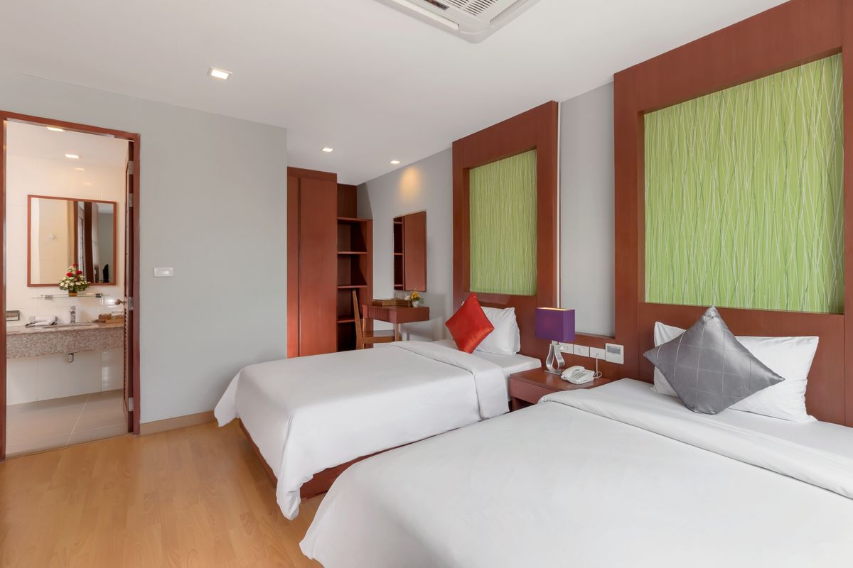 Elite Suite Hotel Patong фото 60