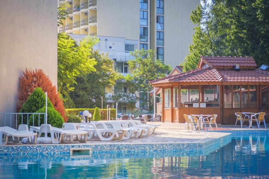 Hotel Royal Beach фото 1