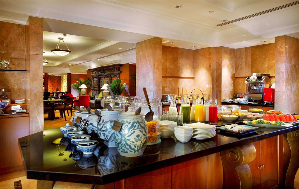 Four Seasons Hotel Jakarta фото 32