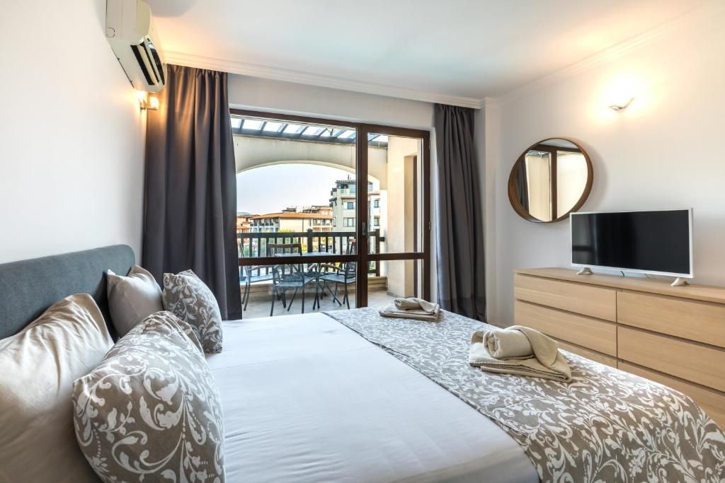 Oasis Beach Club фото 23