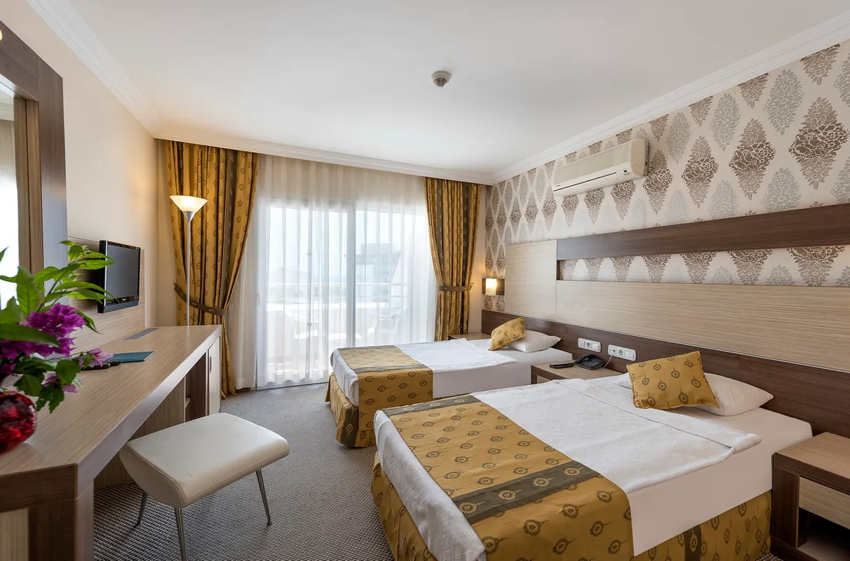 Royal Garden Beach Hotel фото 3