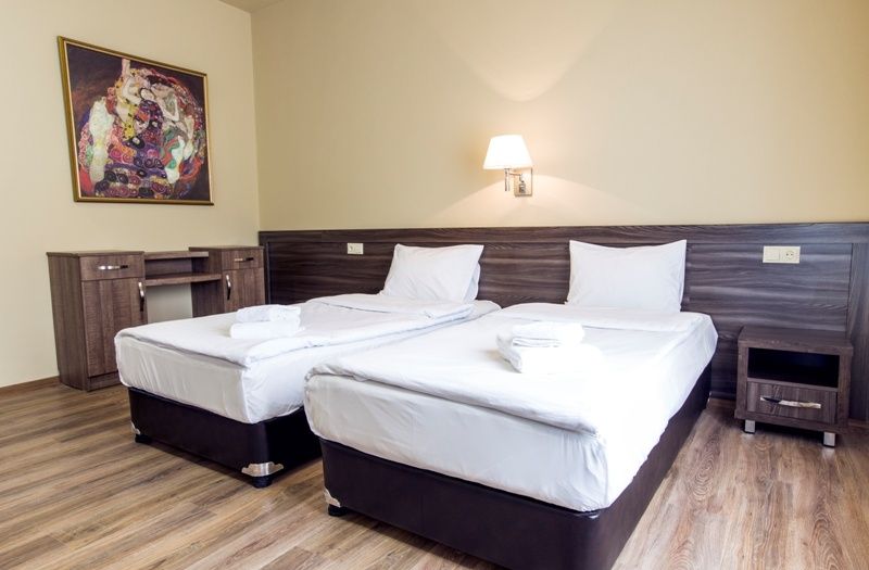 Deluxe Hotel Yerevan фото 57