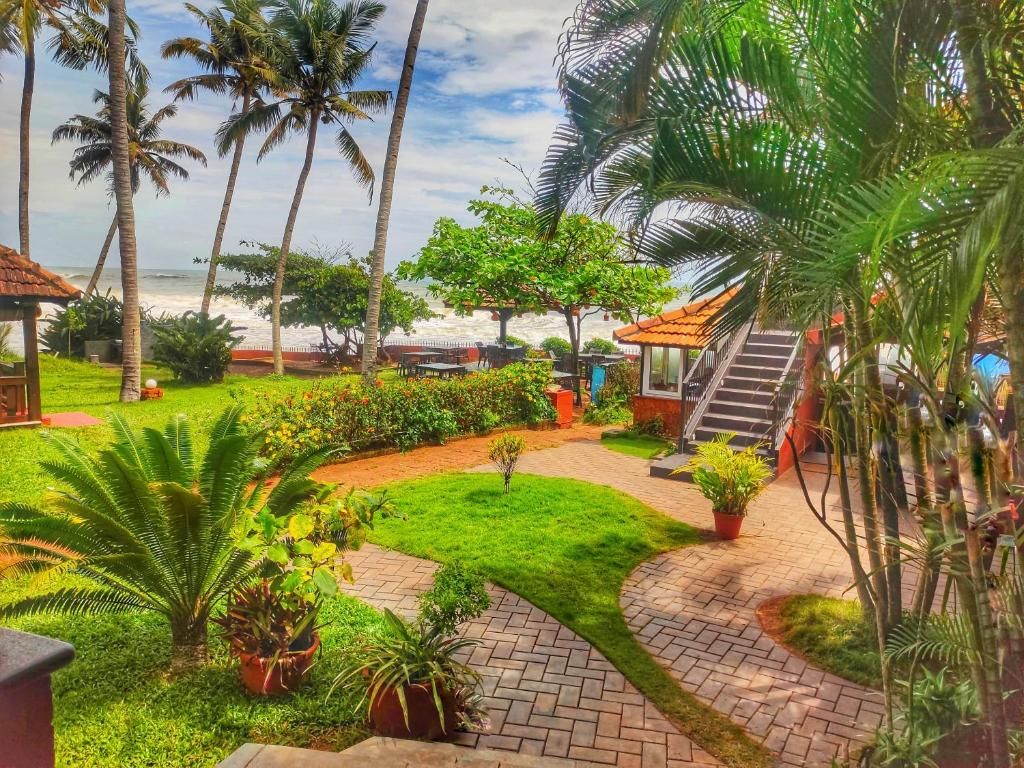 Bluewater Beach Resort фото 3