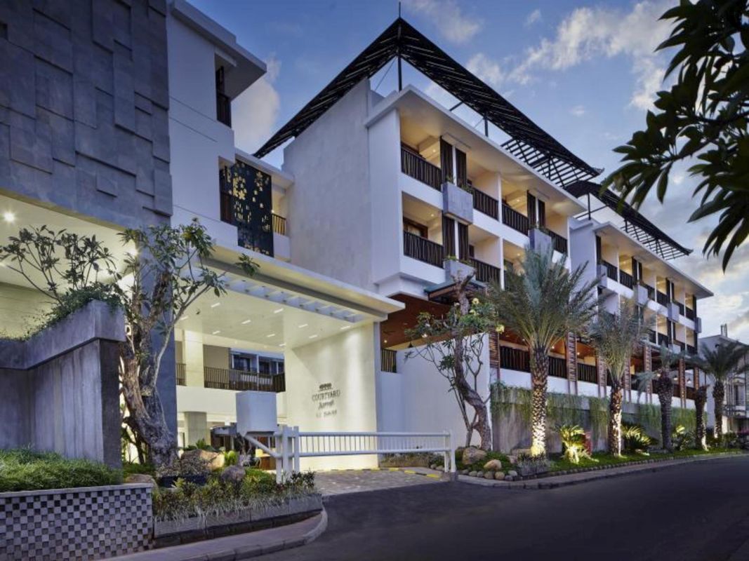 Courtyard by Marriott Bali Seminyak Resort фото 32