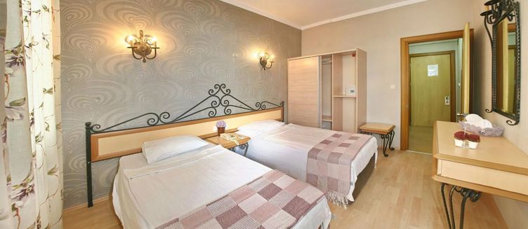 Фото отеля Bella Bravo Suite Hotel