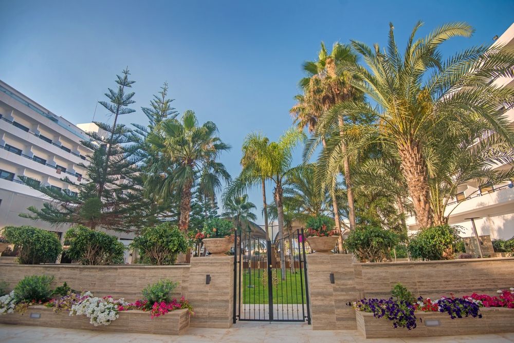 Adams Beach Hotel фото 41