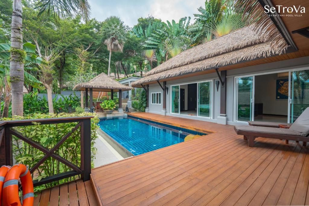 SeTroVa Naiharn Grand Pool Villa фото 3