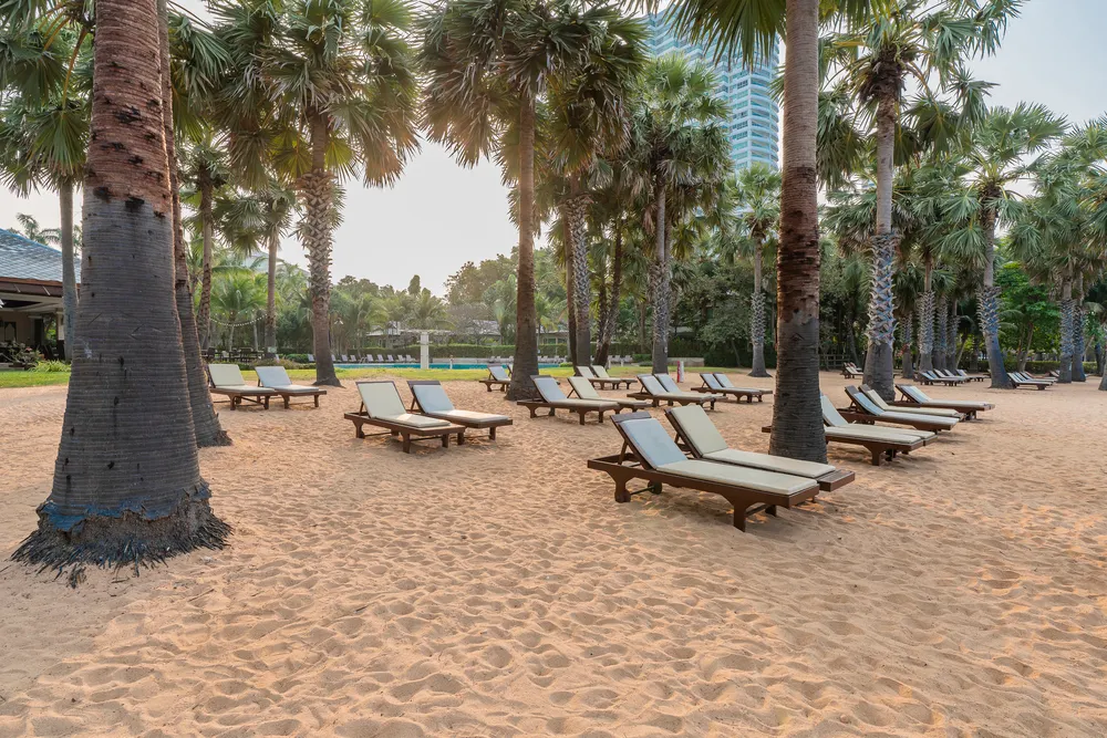 Ravindra Beach Resort & Spa фото 32