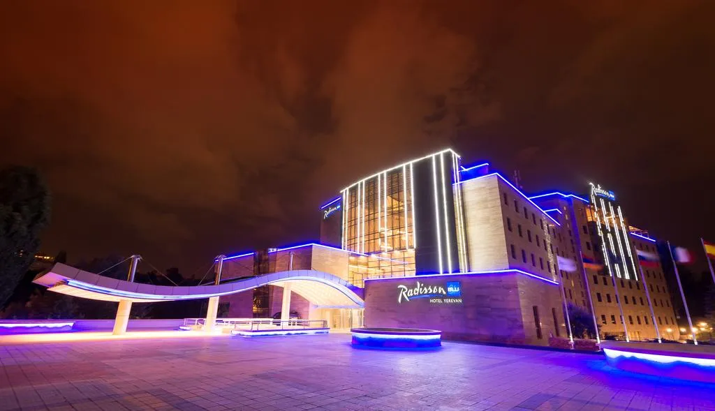 Radisson Blu Hotel Yerevan фото 0