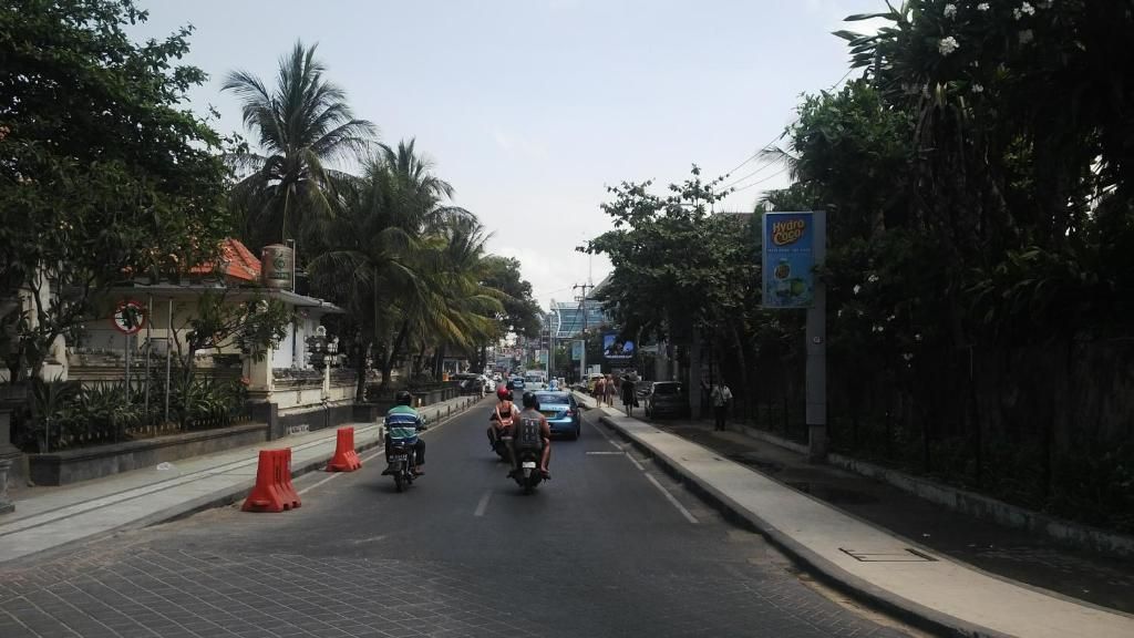 Amazing Kuta Hotel фото 21
