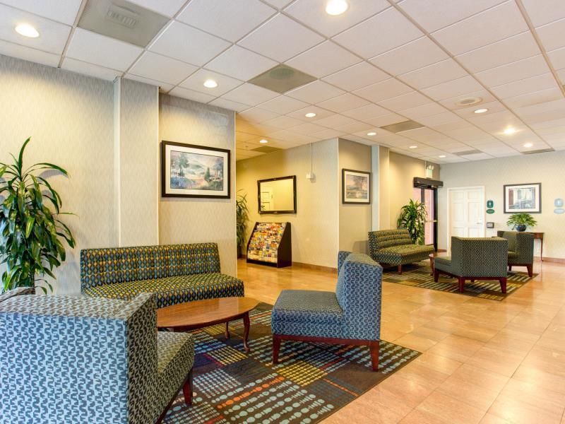 Comfort Inn By the Bay фото 6