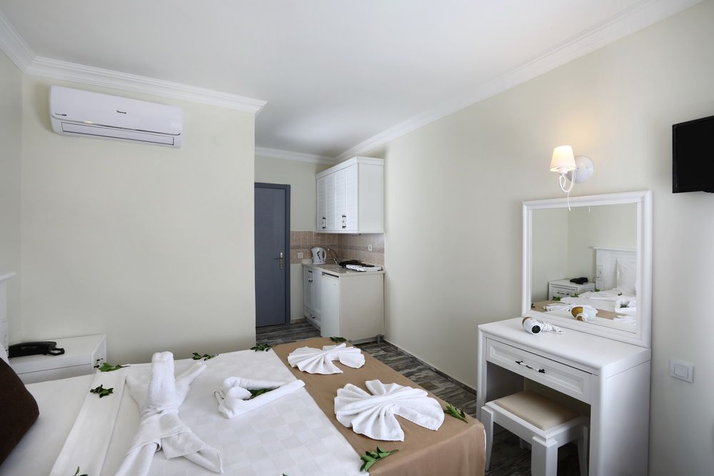 Апарт-отель «Summer Garden Suites & Beach» фото 20