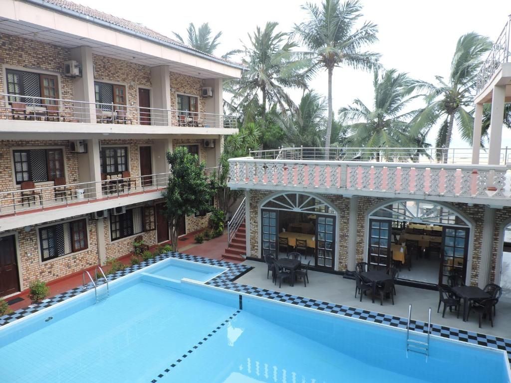 Oasis Beach Resort фото 9