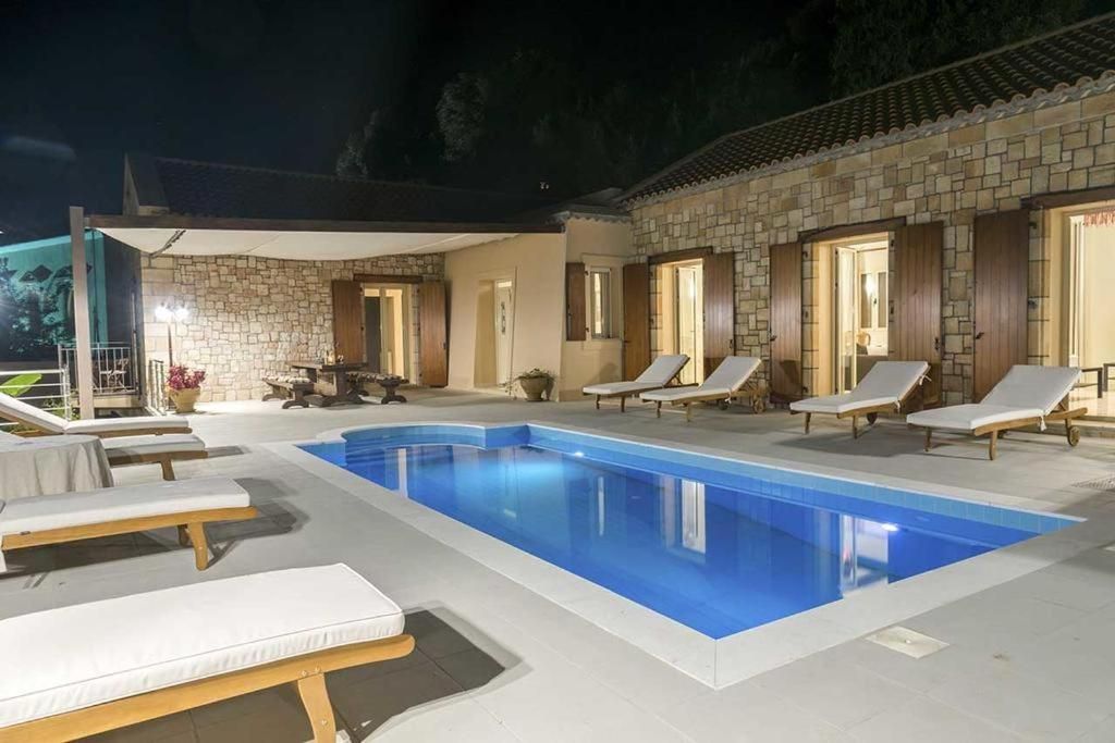 Monambeles Villas фото 7