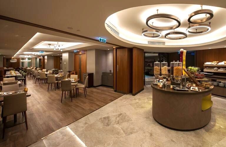 Doubletree by Hilton Istanbul - Sirkeci фото 3