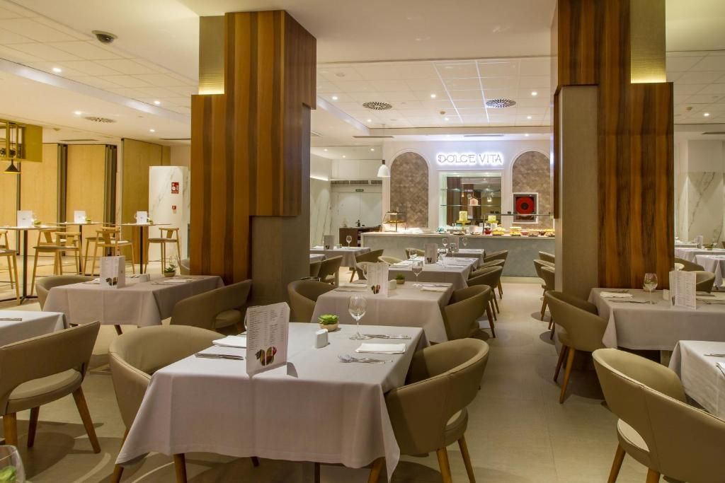 Gran Hotel Sol y Mar - Adults Only фото 15