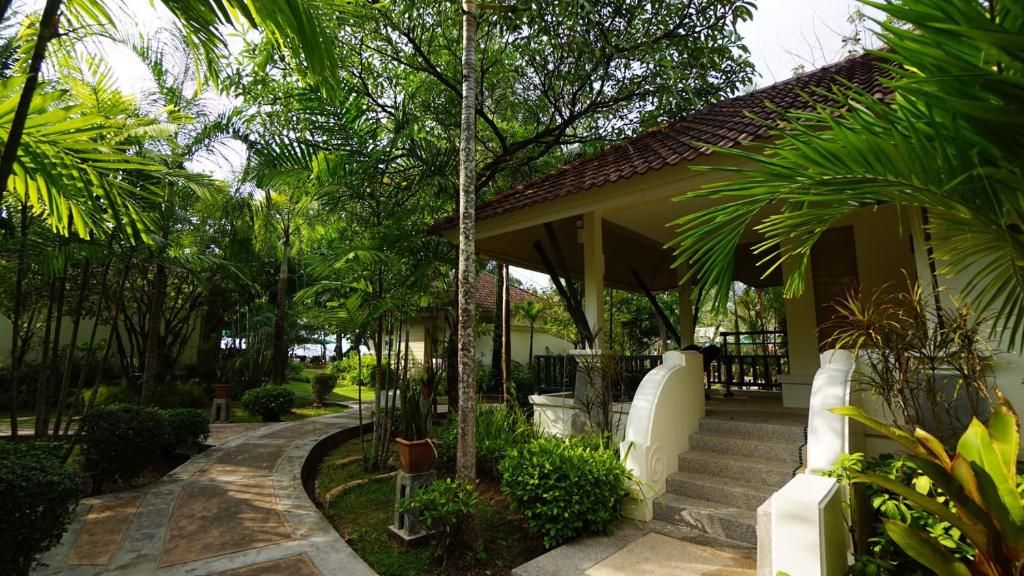 Baan Khaolak Beach Resort фото 23