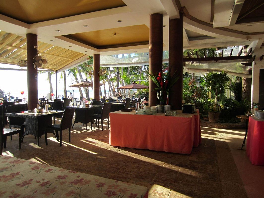Willy's Beach Hotel фото 4