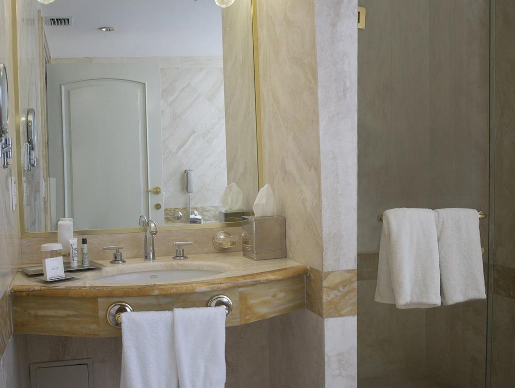 Hilton Bentley Miami South Beach Hotel фото 9