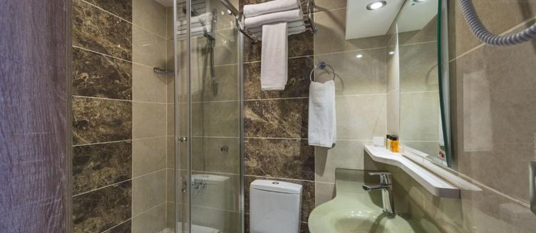 Фото отеля Alphonse Hotel