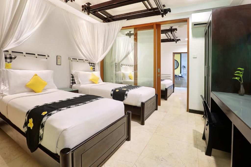 Legian Beach Hotel фото 44