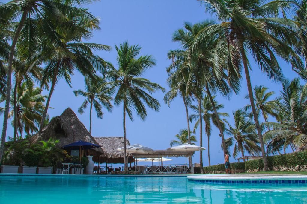 Playa Esmeralda Resort фото 0