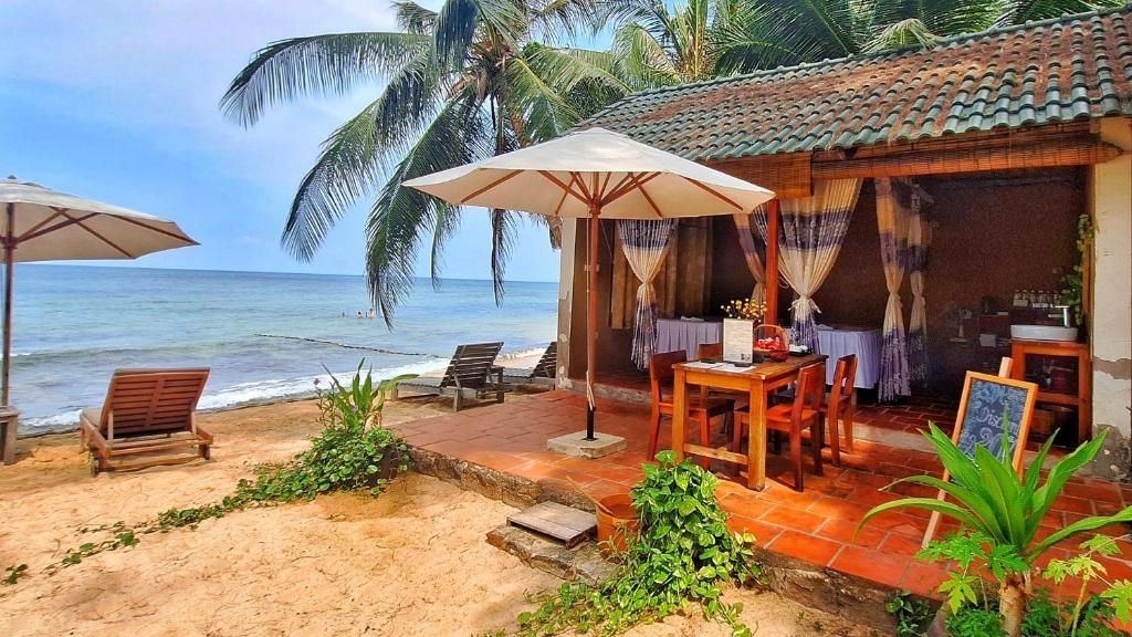 Ancarine Beach Resort фото 23
