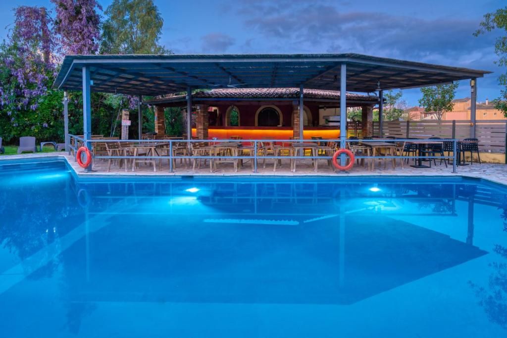 Folies Corfu Town Hotel Apartments фото 4