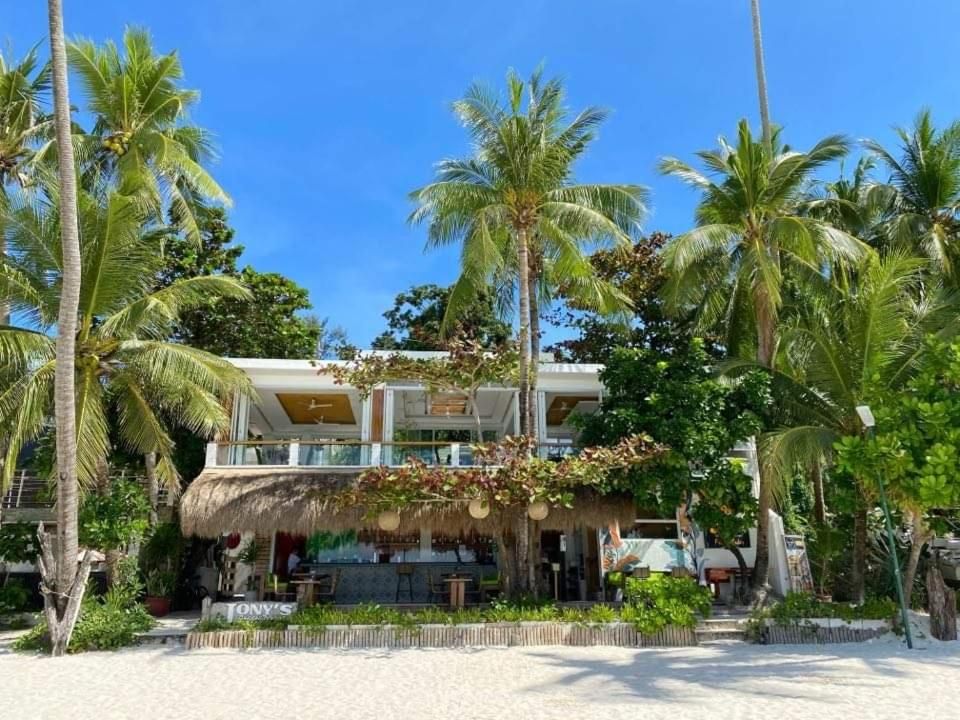 Jony's Beach Resort фото 47