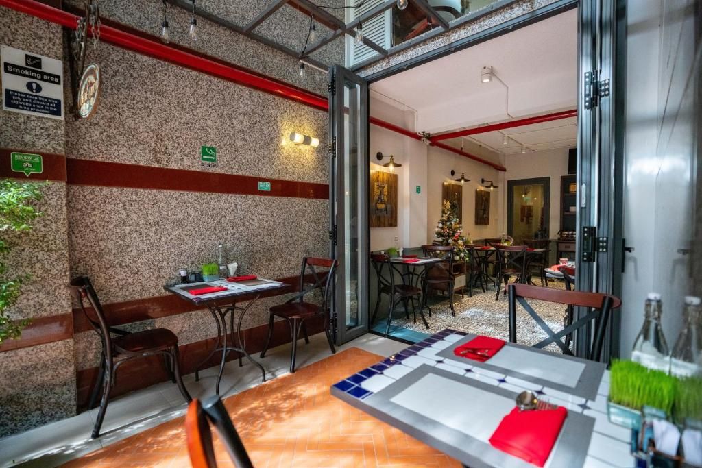 Little Saigon Boutique Hotel фото 13
