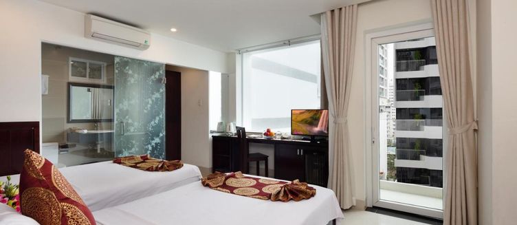 Фото отеля Azura Hotel