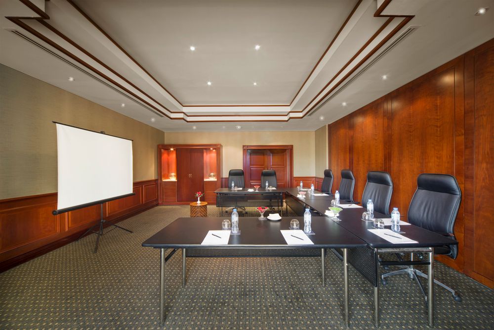 Hilton Al Hamra Beach & Golf Resort фото 33