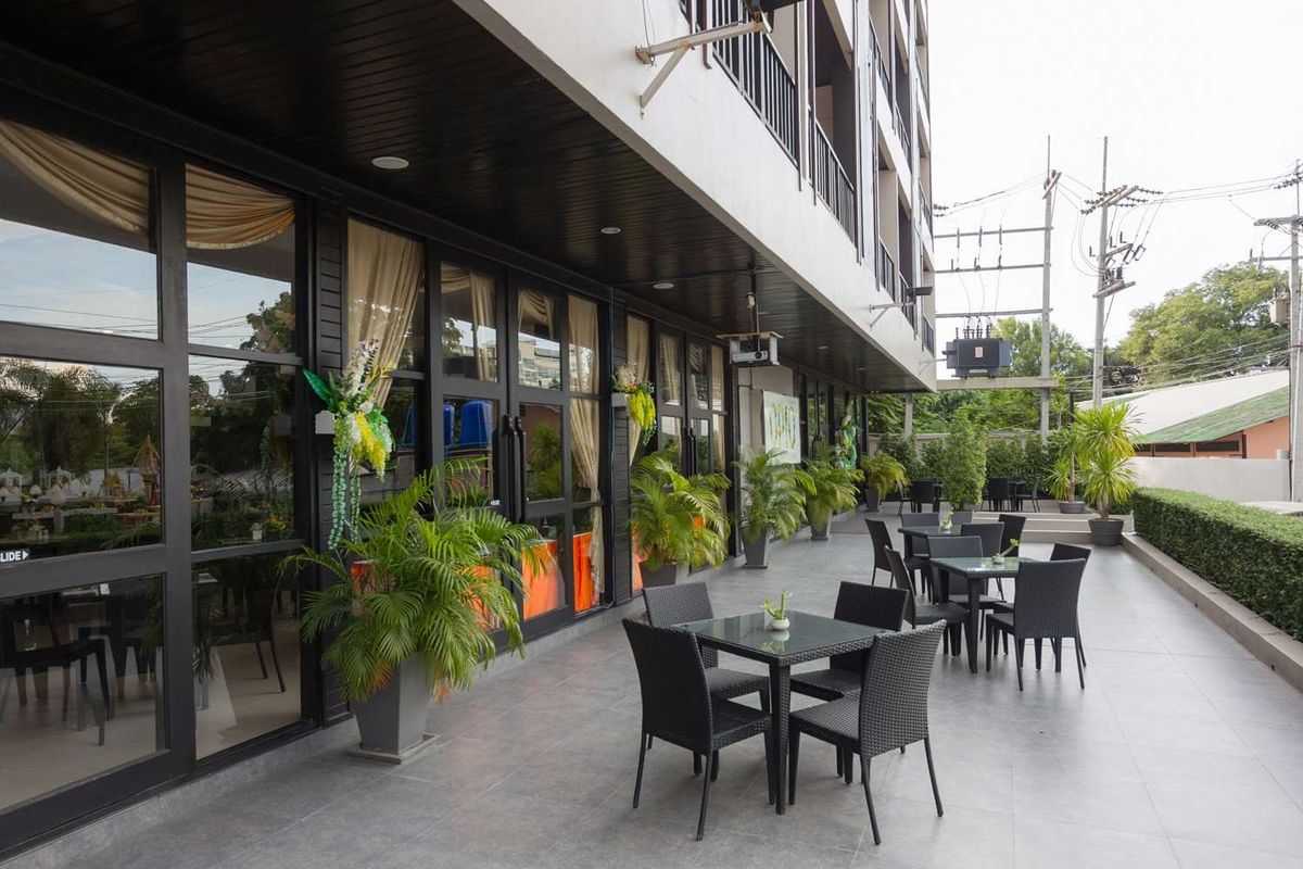 Golden Tulip Essential Pattaya Hotel фото 13