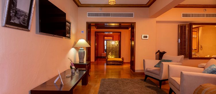 Фото отеля Royal Savoy Villas