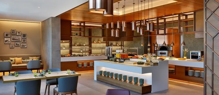 Фото отеля DoubleTree by Hilton Sharjah Waterfront Hotel & Residences