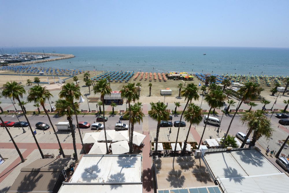 Les Palmiers Beach Hotel фото 8