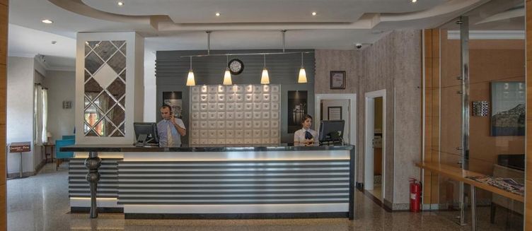 Фото отеля Riviera Hotel & Spa