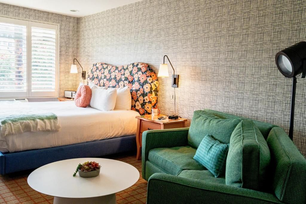 Best Western PLUS Hollywood Hills Hotel фото 40