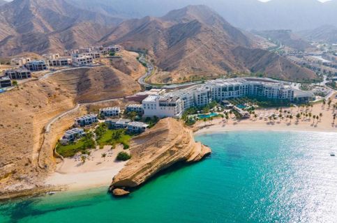 Отель "Jumeirah Muscat Bay"